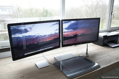 Macがあるおしゃれな机の周り画像１０