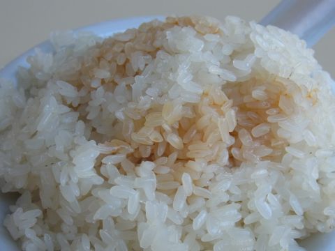 もち米ごはん＋だし醤油＋うまみ調味料