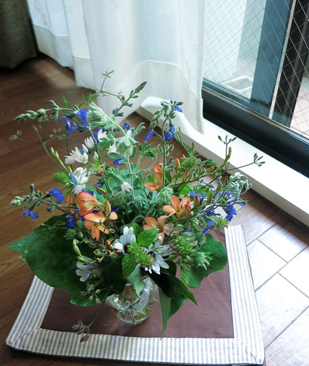 庭摘み花のグラスアレンジ0円