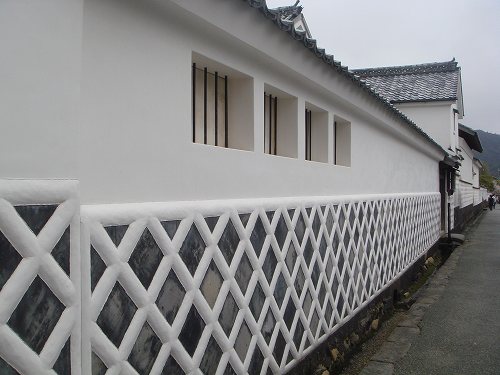菊屋横丁 ナマコ壁