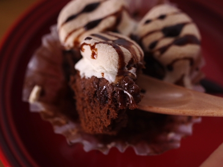 スモアのチョコレートケーキ00