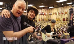 Richie Sambora and Orianthi - 「Norman's Rare Guitars」にてオールド・ギターを試奏する映像を公開 thm Music info Clip