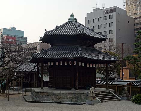 まさか博多のど真ん中に日本一の巨大木彫大仏がいただなんて・・・（東長寺福岡大仏）珍寺めぐり