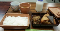貝塚市　中学校　給食